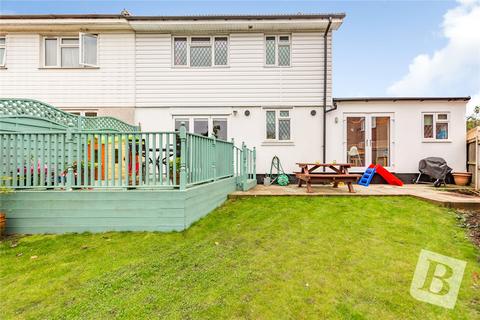 10 Hampton Mead, Loughton, IG10 1TX