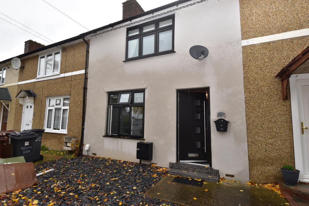 Standfield Road, Dagenham Essex RM10 3 bed terraced house £1,500 pcm