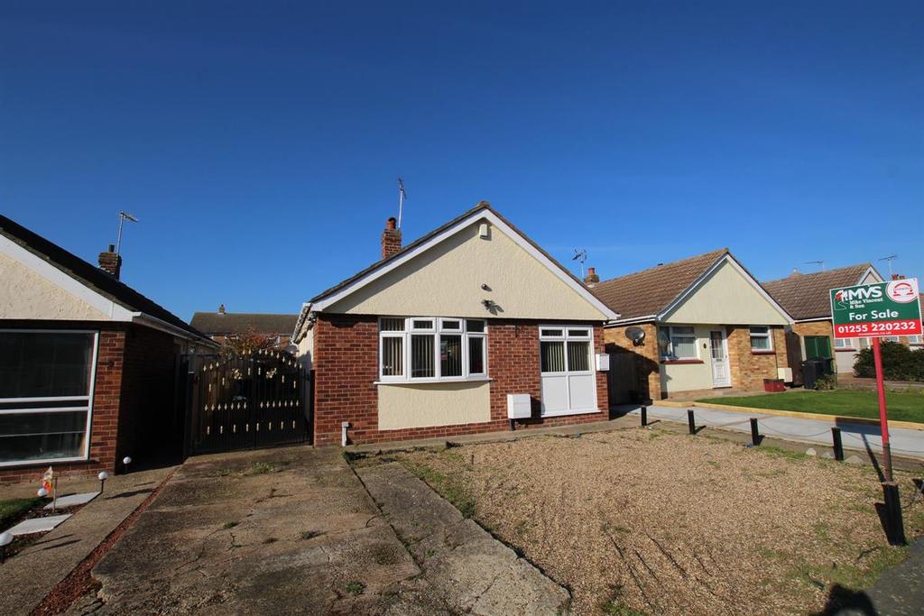 Sandown Close, ClactononSea 2 bed bungalow £237,500
