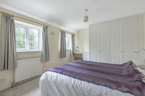 76 Cabell Road, Guildford, GU2 8JF