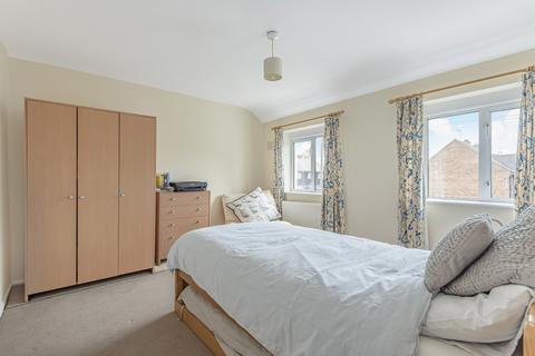 76 Cabell Road, Guildford, GU2 8JF