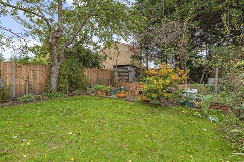 76 Cabell Road, Guildford, GU2 8JF