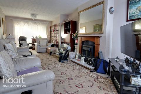 101 Wheatfield Road, Northampton, NN3 2ND