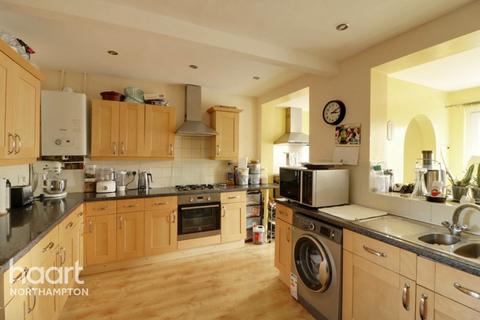 101 Wheatfield Road, Northampton, NN3 2ND