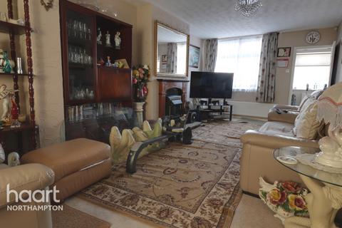 101 Wheatfield Road, Northampton, NN3 2ND