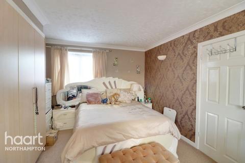 101 Wheatfield Road, Northampton, NN3 2ND