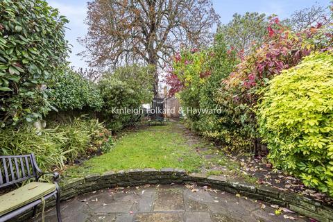 41 Limes Road, Beckenham, BR3 6NS