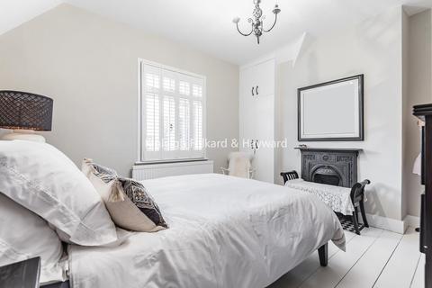 41 Limes Road, Beckenham, BR3 6NS