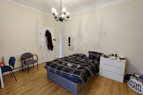 3 bedroom terraced house to rent - Croft Avenue, Sunderland SR4