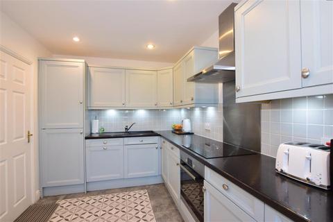 47 Kendall Gardens, Gravesend, DA11 0EE