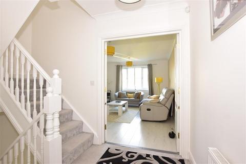 47 Kendall Gardens, Gravesend, DA11 0EE