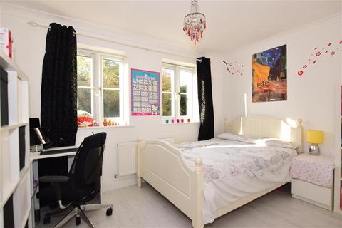 47 Kendall Gardens, Gravesend, DA11 0EE