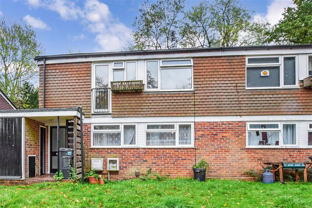 Ashurst Close, Kenley, Surrey 2 bed ground floor maisonette - £265,000