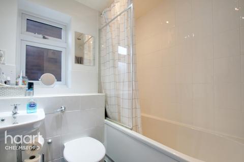 38 Earlsfield Drive, Chelmsford, CM2 6SX