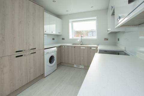 Flat 5, Hertford House Beacon Hill, Herne Bay, CT6 6AT