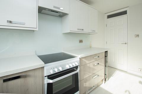 Flat 5, Hertford House Beacon Hill, Herne Bay, CT6 6AT