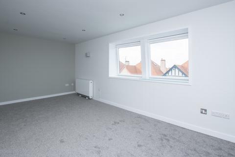Flat 5, Hertford House Beacon Hill, Herne Bay, CT6 6AT