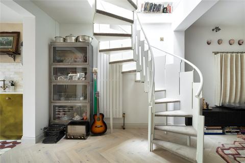 8 Wellesley Avenue, London, W6 0UP