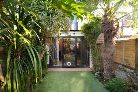 8 Wellesley Avenue, London, W6 0UP