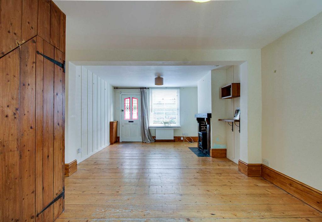 South Street, Lewes 3 bed terraced house for sale £450,000