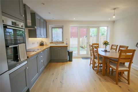 102 Binfield Road, Bracknell, RG42 2AS