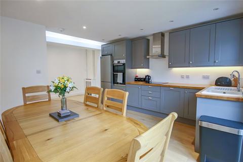 102 Binfield Road, Bracknell, RG42 2AS