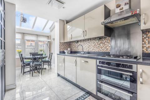 7 Sullivan Row, Bromley, BR2 9TF