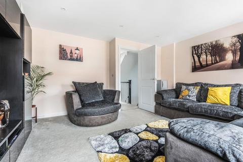 7 Sullivan Row, Bromley, BR2 9TF