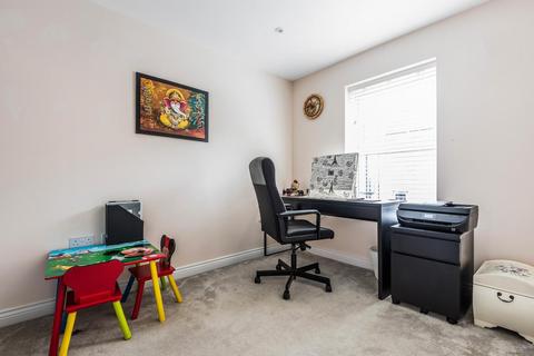 7 Sullivan Row, Bromley, BR2 9TF