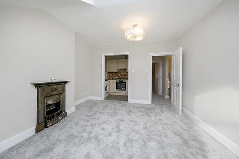 2 bedroom flat to rent, Sheen Road, Richmond TW9