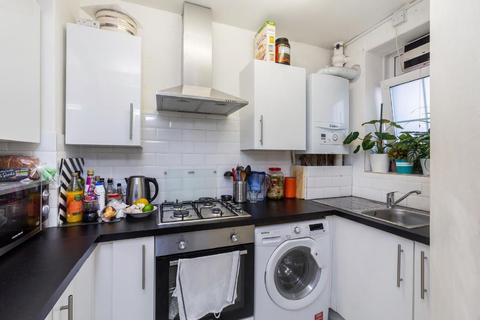 Flat 39, Telford House Tiverton Street, London, SE1 6NY