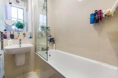 Flat 39, Telford House Tiverton Street, London, SE1 6NY