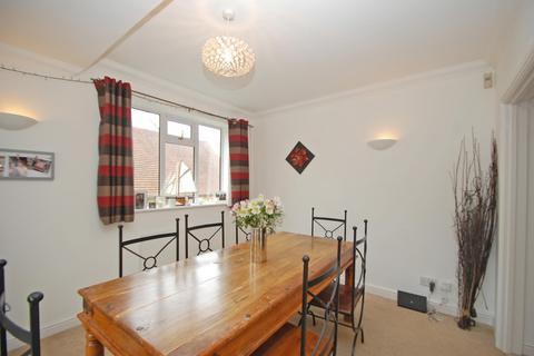 24 Deanway, Chalfont St Giles, HP8 4JL
