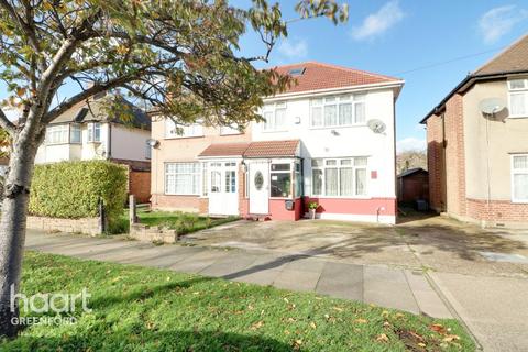 81 Thorncliffe Road, Southall, UB2 5RL