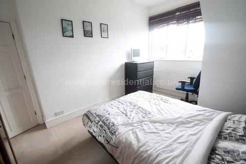 Flat E, 16 Valkyrie Road, Westcliff-on-sea, SS0 8BU