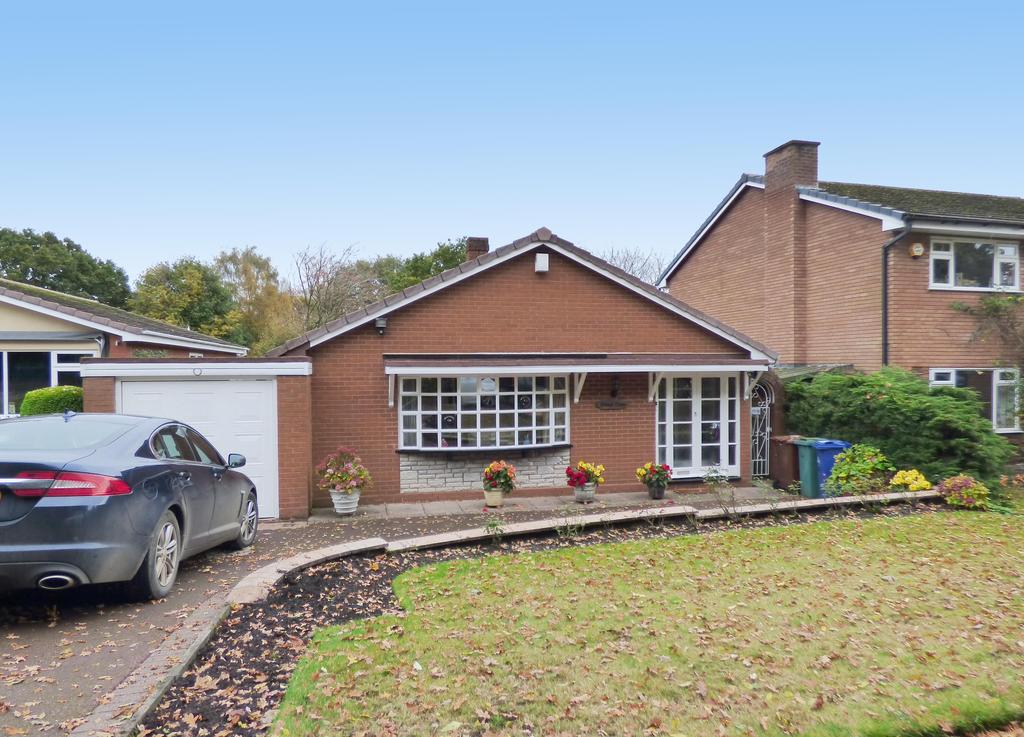Old Penkridge Road, Cannock, WS11 1HY 2 bed detached bungalow £375,000