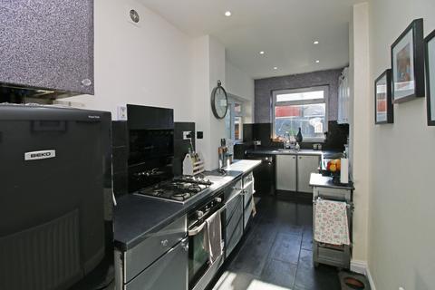 12 Crescent Avenue, Thornton-cleveleys, FY5 3JE