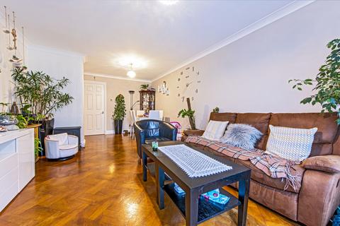 24 Deepwell Close, Isleworth, TW7 5EN