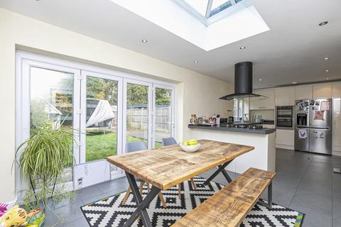 25 Laburnum Road, Coopersale, Epping, CM16 7RA