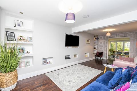 25 Laburnum Road, Coopersale, Epping, CM16 7RA