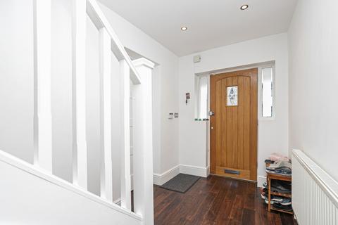 25 Laburnum Road, Coopersale, Epping, CM16 7RA