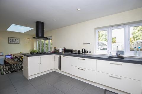 25 Laburnum Road, Coopersale, Epping, CM16 7RA