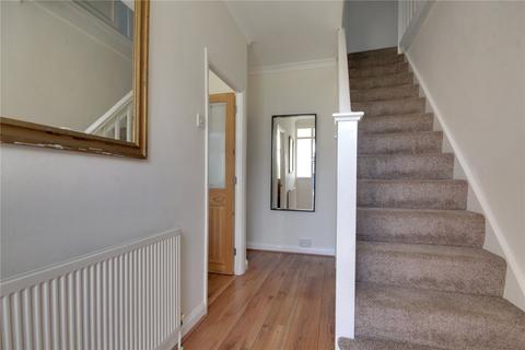 23 Buckingham Close, Enfield, EN1 3JQ