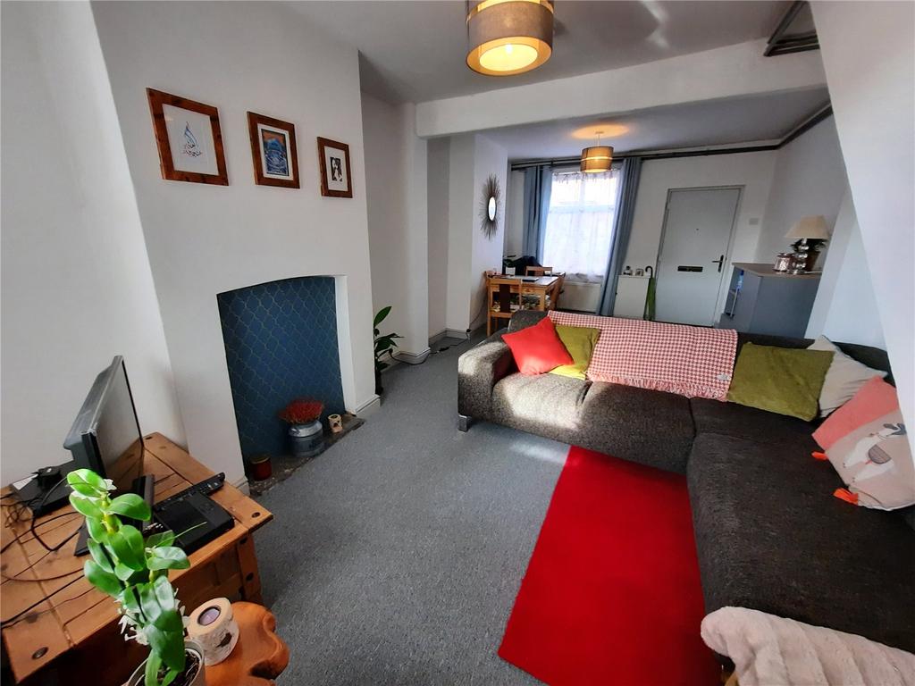 Station View, Nantwich, CW5 2 bed terraced house £135,000