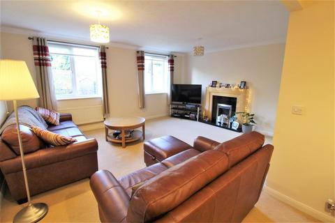 15 Grenoside Mount, Grenoside, Sheffield, S35 8SL