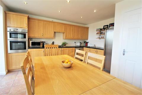 15 Grenoside Mount, Grenoside, Sheffield, S35 8SL