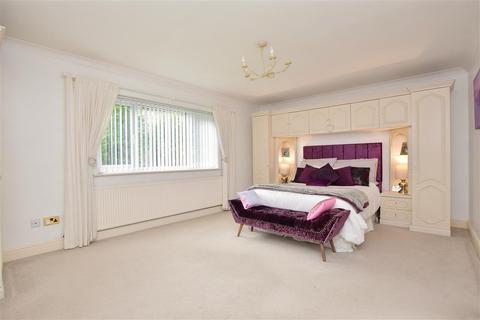 Holm Oaks Dover Road, St Margarets At Cliffe, Dover, CT15 6EP
