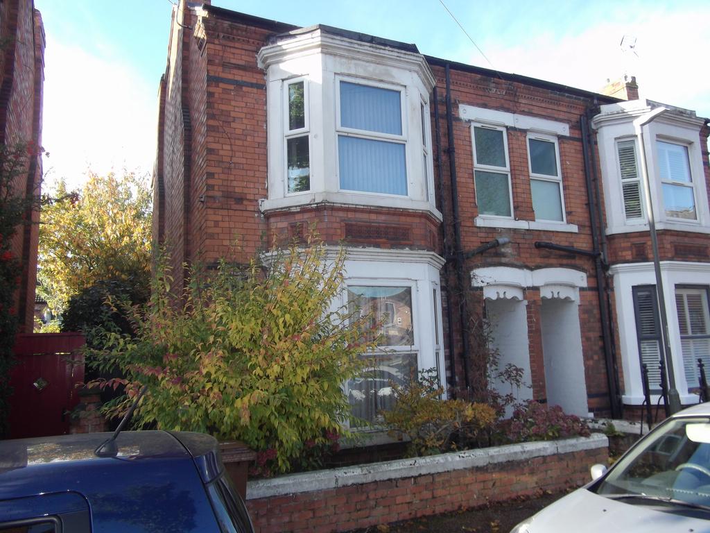 Lime Grove, Long Eaton, Nottingham 4 bed semidetached house £160,000