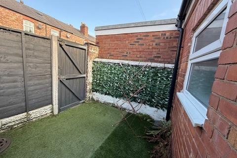 2 bedroom terraced house to rent, Lord Nelson Street, Warrington, Cheshire, WA1