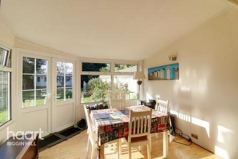 40 Old Tye Avenue, Biggin Hill, Westerham, TN16 3NA